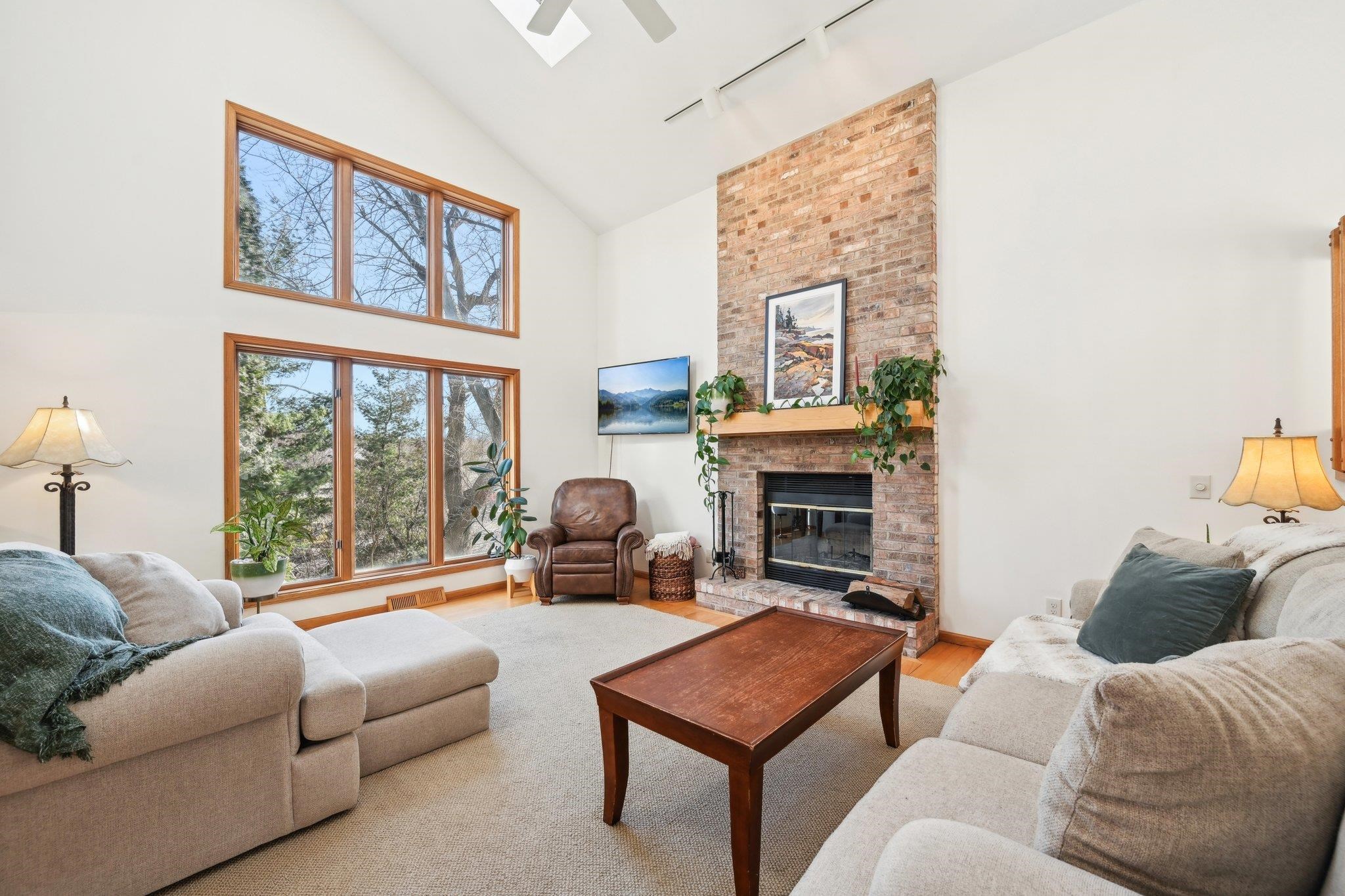 Madison, Wisconsin 53719, United States, 3 Bedrooms Bedrooms, ,4 BathroomsBathrooms,Residential,Pending,82875