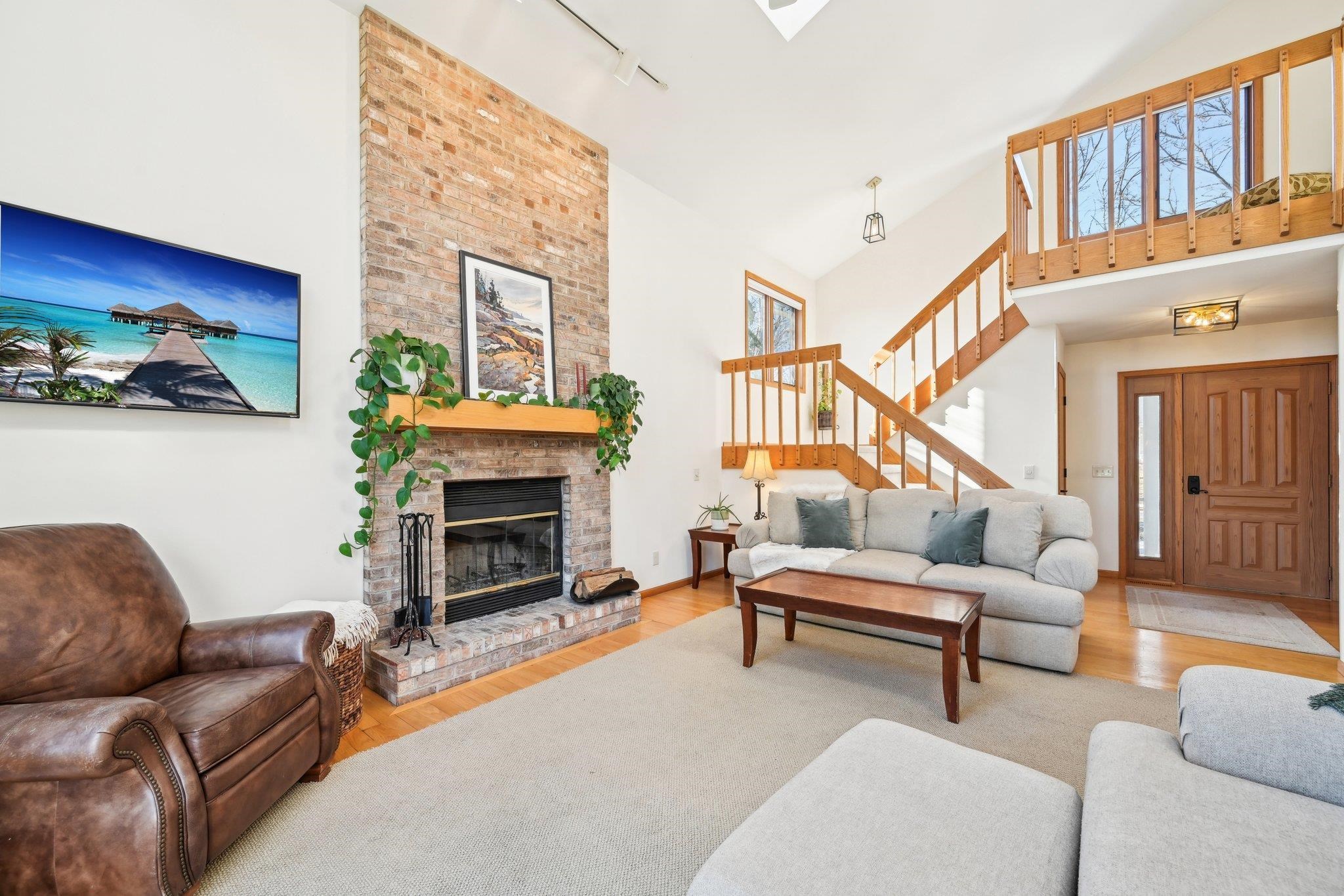 Madison, Wisconsin 53719, United States, 3 Bedrooms Bedrooms, ,4 BathroomsBathrooms,Residential,Pending,82875