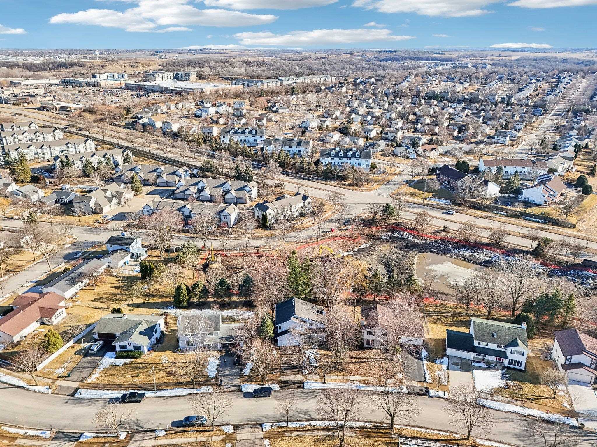 Madison, Wisconsin 53719, United States, 3 Bedrooms Bedrooms, ,4 BathroomsBathrooms,Residential,Pending,82875