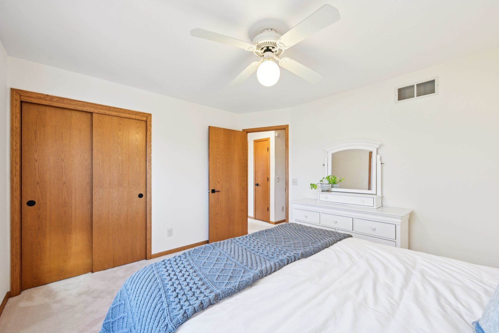 Madison, Wisconsin 53719, United States, 3 Bedrooms Bedrooms, ,4 BathroomsBathrooms,Residential,Pending,82875