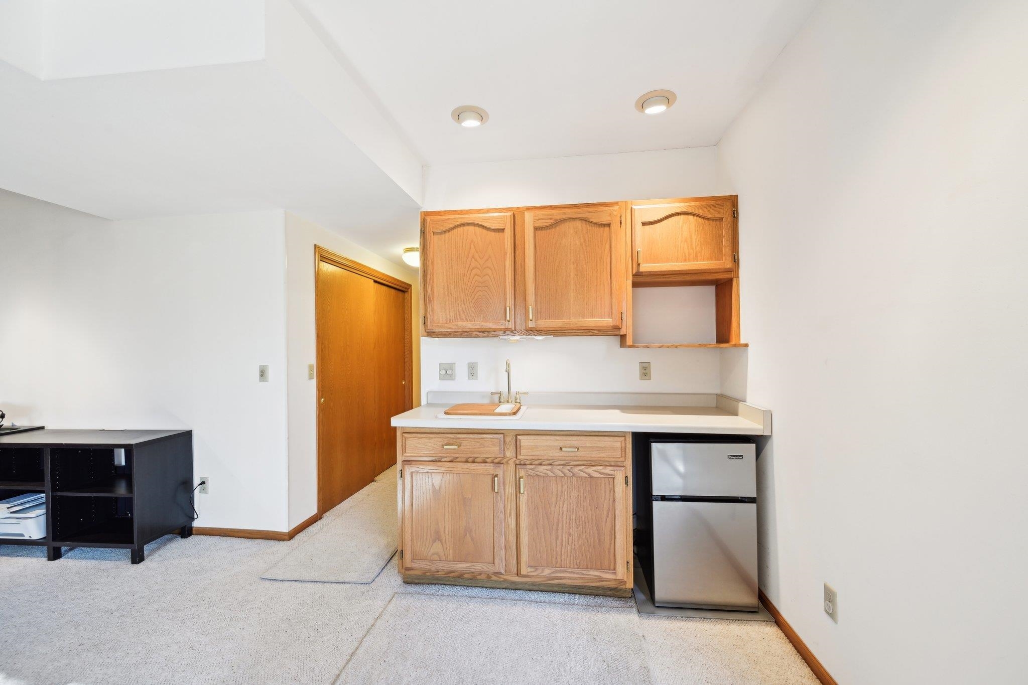 Madison, Wisconsin 53719, United States, 3 Bedrooms Bedrooms, ,4 BathroomsBathrooms,Residential,Pending,82875