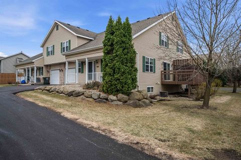 Photo of 923 Chandler Lane, Sun Prairie, WI 53590 (MLS # 2019585)