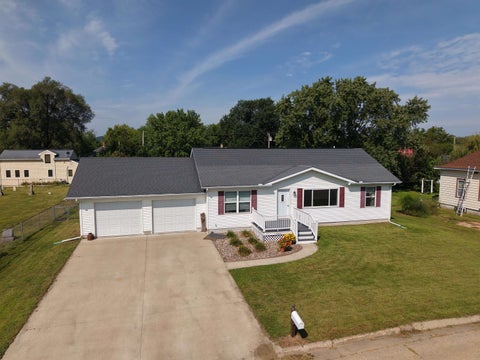 Photo of 603 N Wacouta Avenue, Prairie Du Chien, WI 53821 (MLS # 2031470)