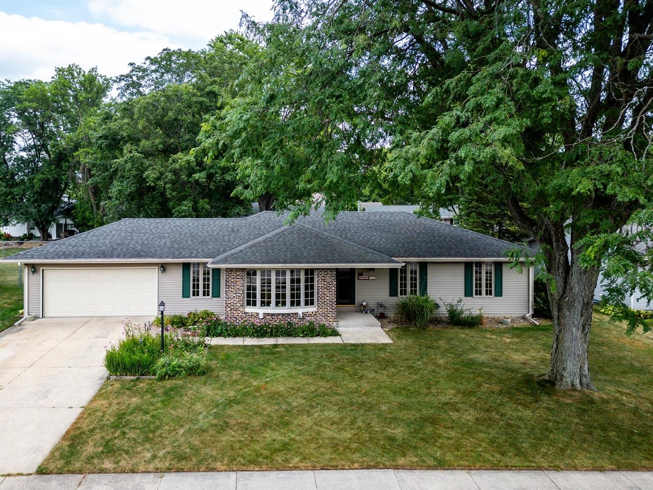 842 N Wright Road