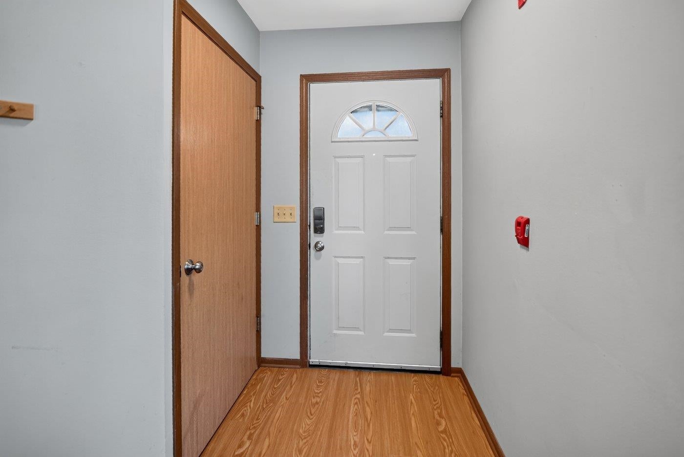 952 Rockefeller Lane
