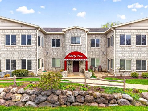 Photo of 34 Cherokee Circle 103 #103, Madison, WI 53704 (MLS # 2021625)