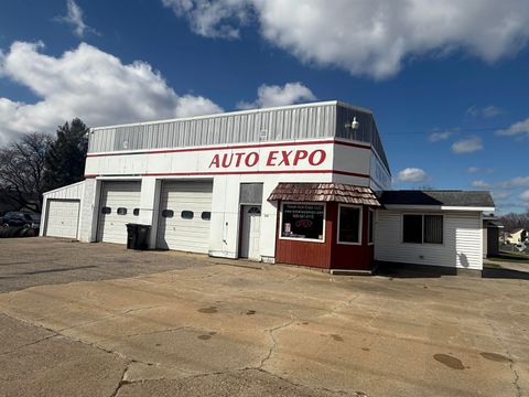 Photo of 305 W Clifton Street, Tomah, WI 54660 (MLS # 2020091)