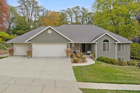 Photo of 2100 Sunset Drive, Reedsburg, WI 53959 (MLS # 2010760)