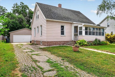 Photo of 510 S Center Avenue, Jefferson, WI 53549 (MLS # 2028437)
