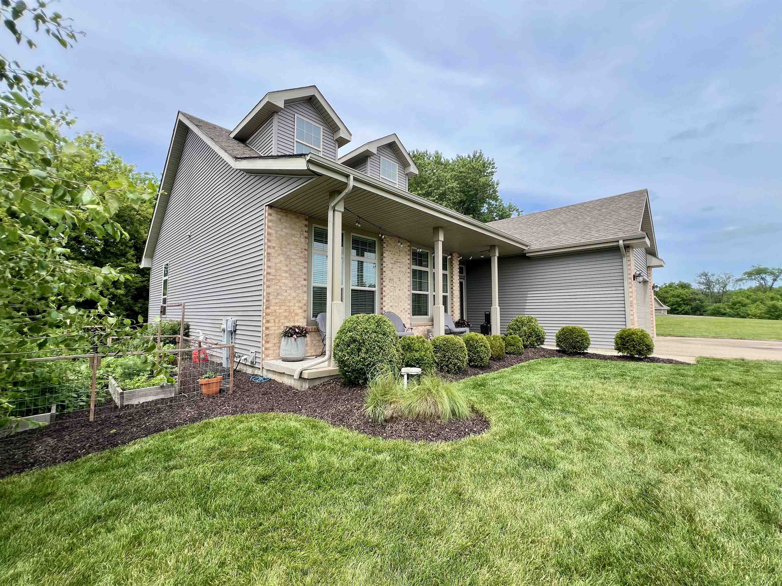 8747 N Stone Farm Road