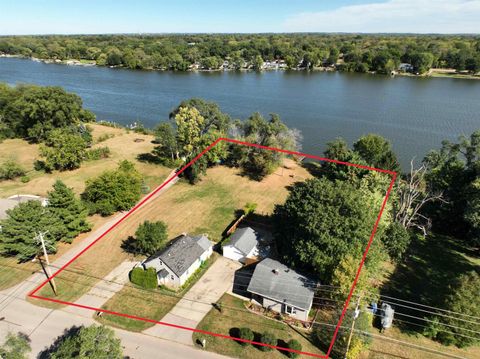 Photo of 1971 S Shore Drive, Beloit, WI 53511 (MLS # 2010311)