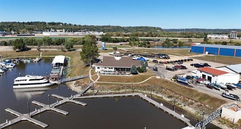 Photo of 1630 E 16th EXT Street, Dubuque, IA 52001 (MLS # 2016782)