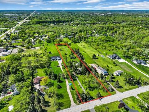 Photo of 2901 W Forest Avenue, Franklin, WI 53132 (MLS # 2022684)