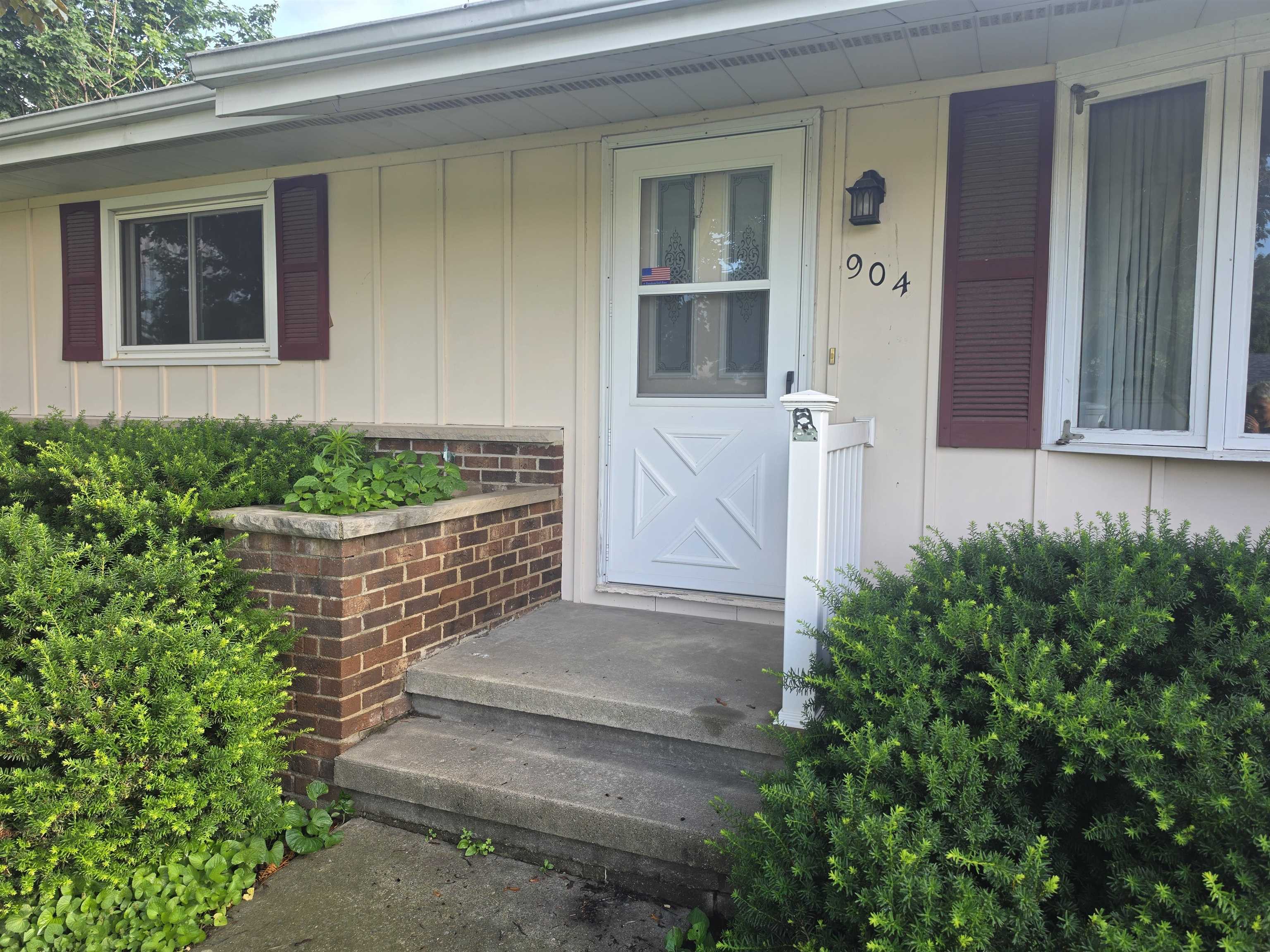 904 Pleasant Avenue