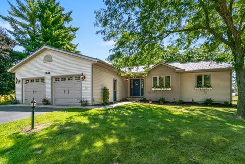 Photo of 1040 Saddle Ridge, Portage, WI 53901 (MLS # 2005490)