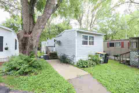 Photo of W5631 State Rd 33 Road, La Crosse, WI 54601 (MLS # 2028818)
