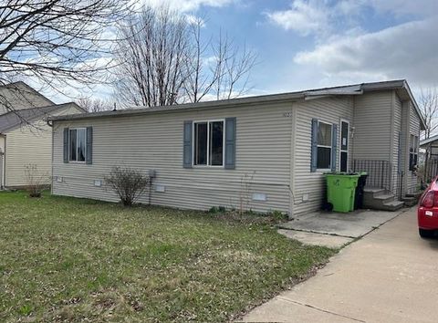 Photo of 103 Frank Court, Fox Lake, WI 53933 (MLS # 2020565)