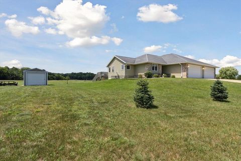 Photo of N4033 Ace Court, Brodhead, WI 53520 (MLS # 2007612)