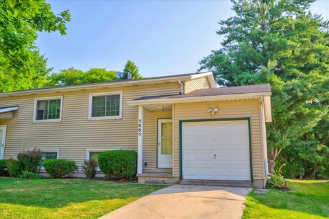 Photo of 3065 Cimarron Trail, Madison, WI 53719 (MLS # 2028759)