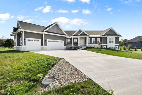 Photo of 6682 Morning Dew Lane, Sun Prairie, WI 53590 (MLS # 2025471)
