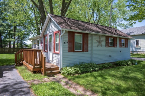 Photo of 417 S Washington Street, New Lisbon, WI 53950 (MLS # 2024882)