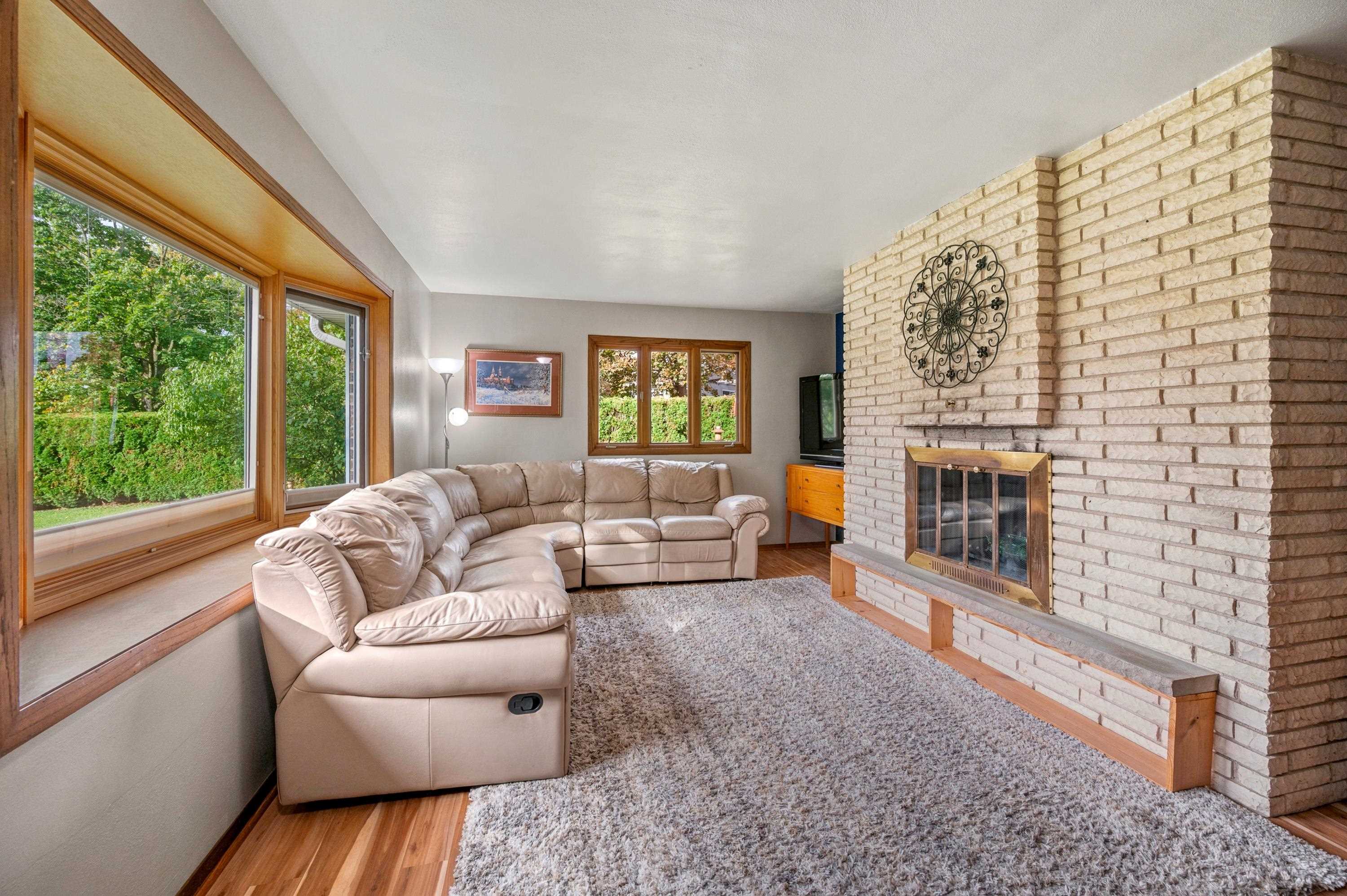 4889 High Chaparral Road