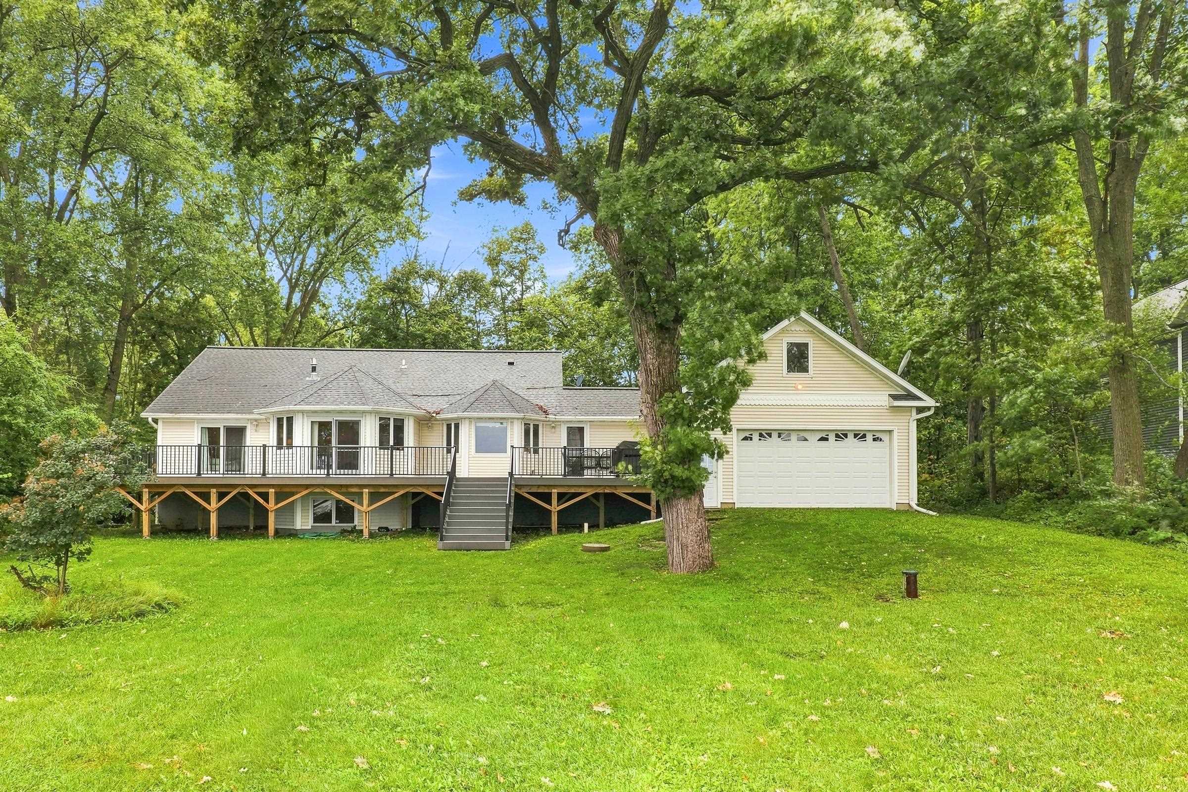 W11492 Lake Drive