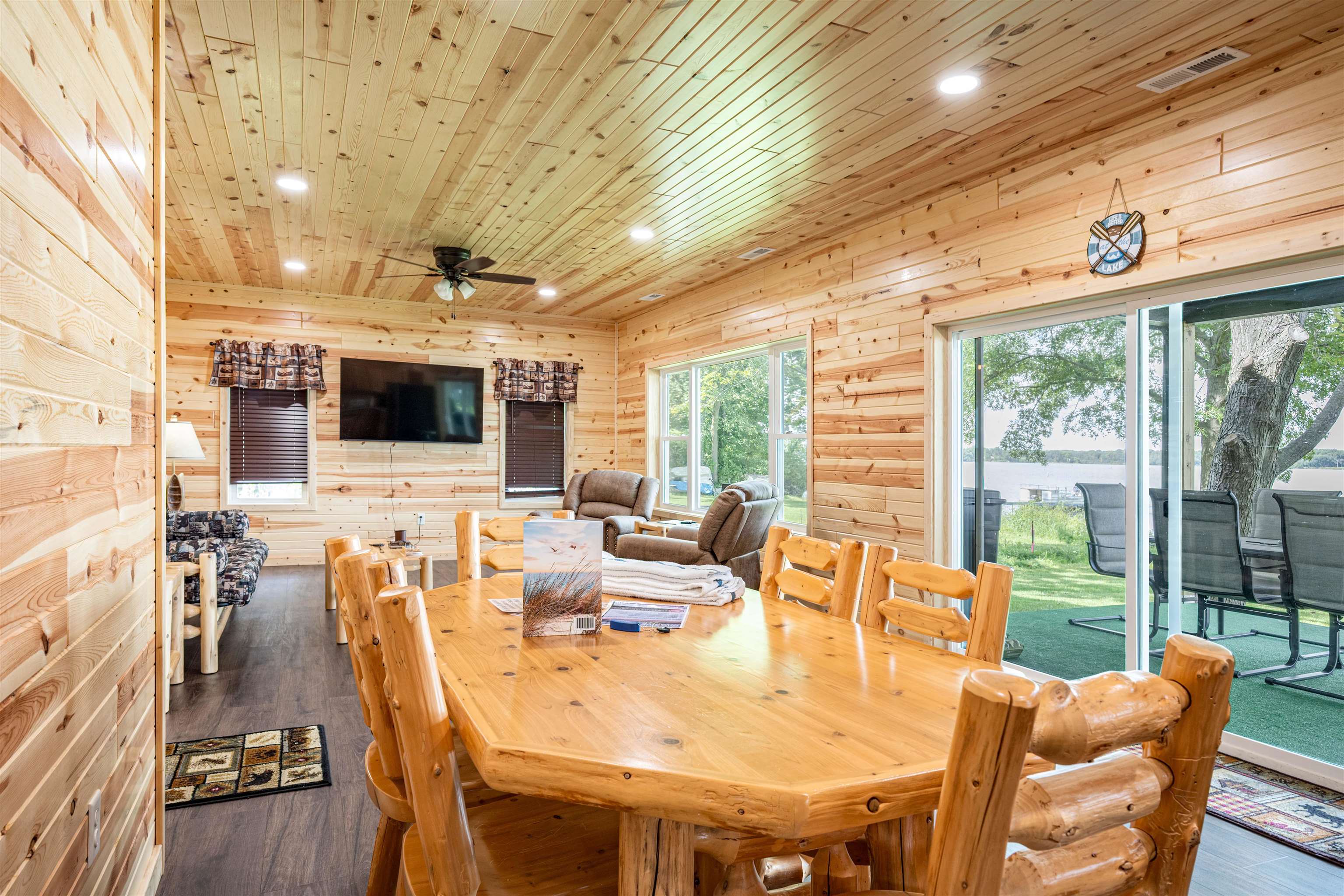 Briggsville, Wisconsin 53920, United States, 3 Bedrooms Bedrooms, ,2 BathroomsBathrooms,Residential,Active,203810