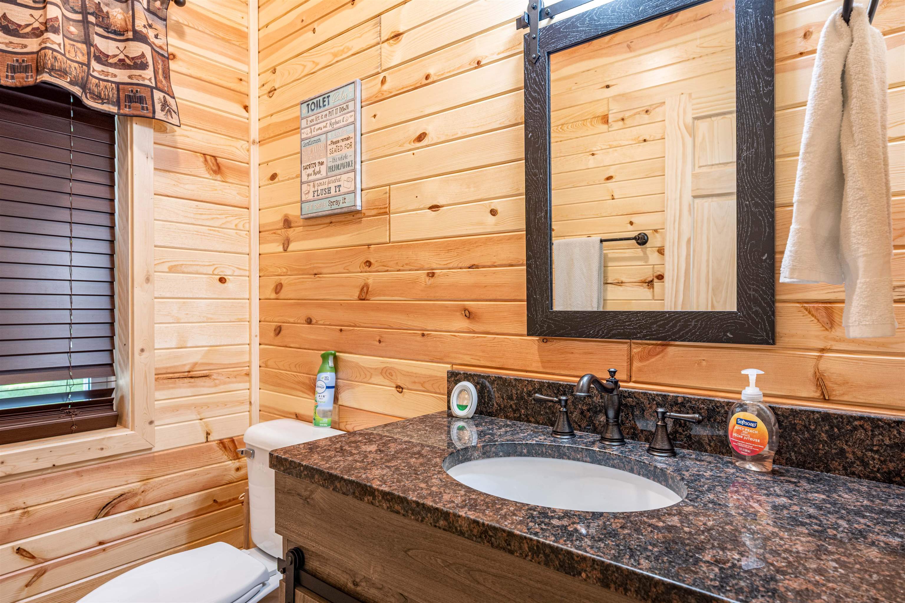 Briggsville, Wisconsin 53920, United States, 3 Bedrooms Bedrooms, ,2 BathroomsBathrooms,Residential,Active,203810