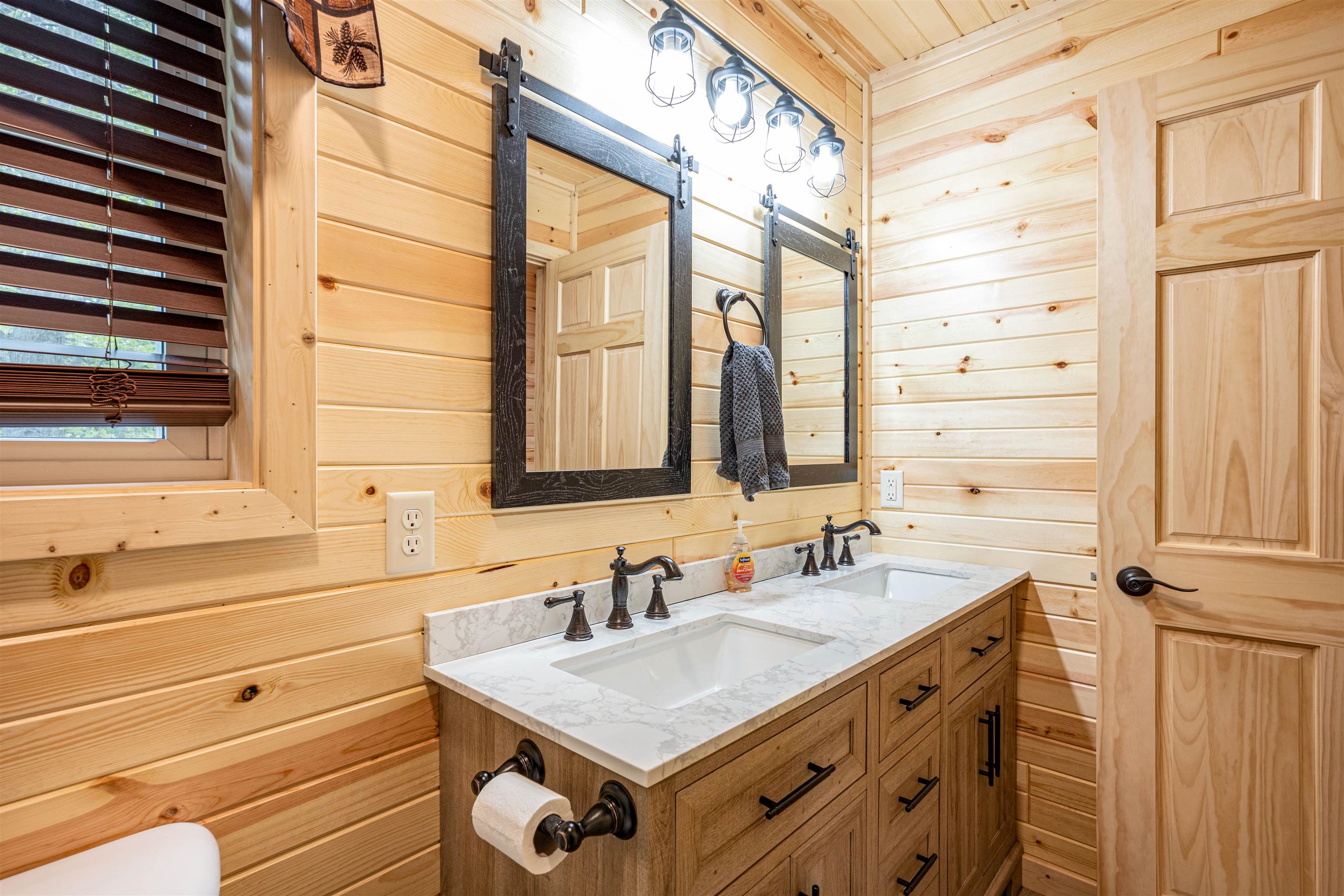 Briggsville, Wisconsin 53920, United States, 3 Bedrooms Bedrooms, ,2 BathroomsBathrooms,Residential,Active,203810