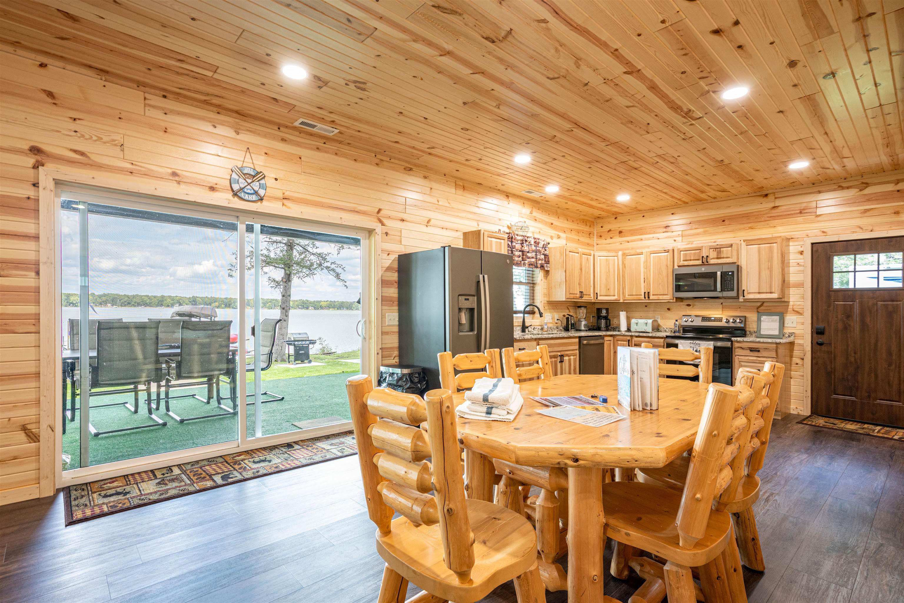 Briggsville, Wisconsin 53920, United States, 3 Bedrooms Bedrooms, ,2 BathroomsBathrooms,Residential,Active,203810