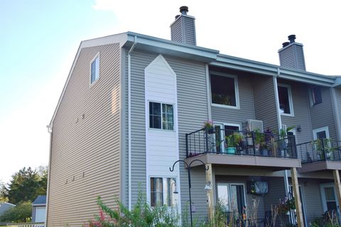 Photo of 727 E Lakeview Road 8 #8, Hustisford, WI 53034 (MLS # 2009008)