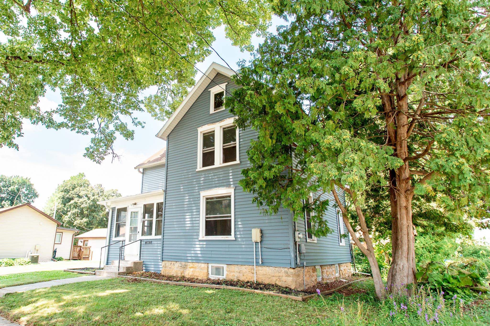 2109 16th Street - Photo 3