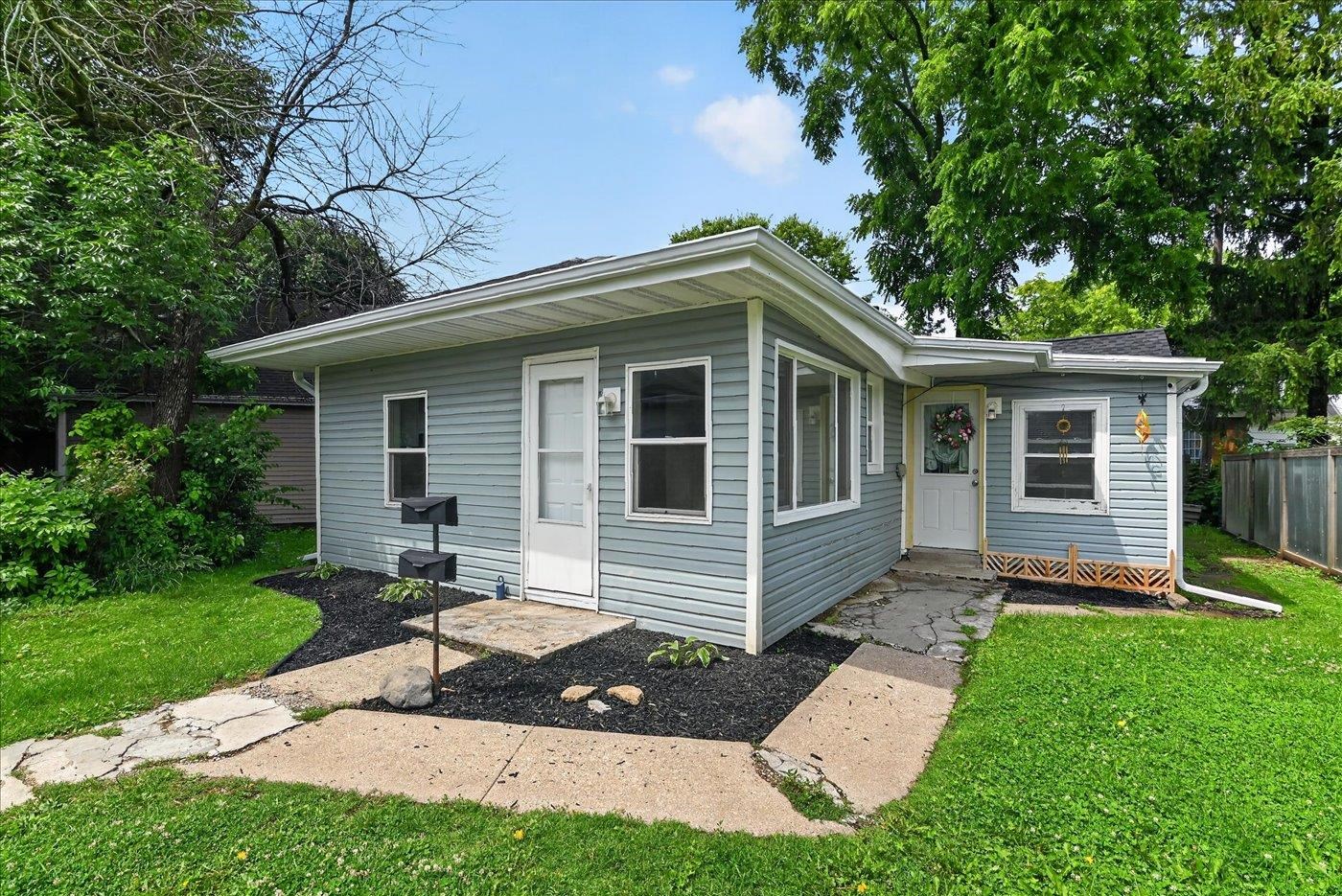 Photo 1 of 34 — 618 North Street, Madison, WI 53704