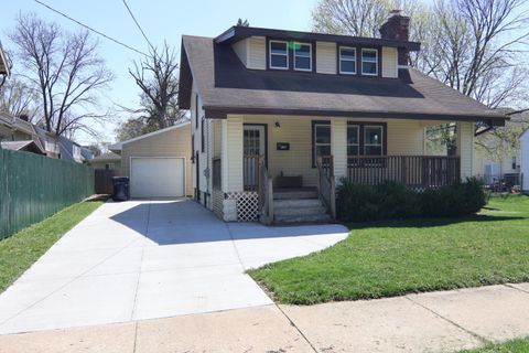 Photo of 936 Walker Street, Janesville, WI 53545 (MLS # 2021393)