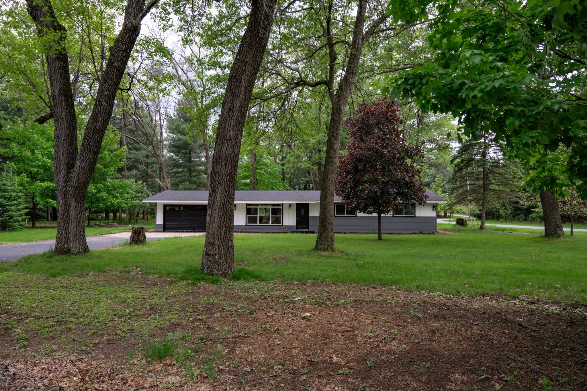 W5613 Cherokee Lane