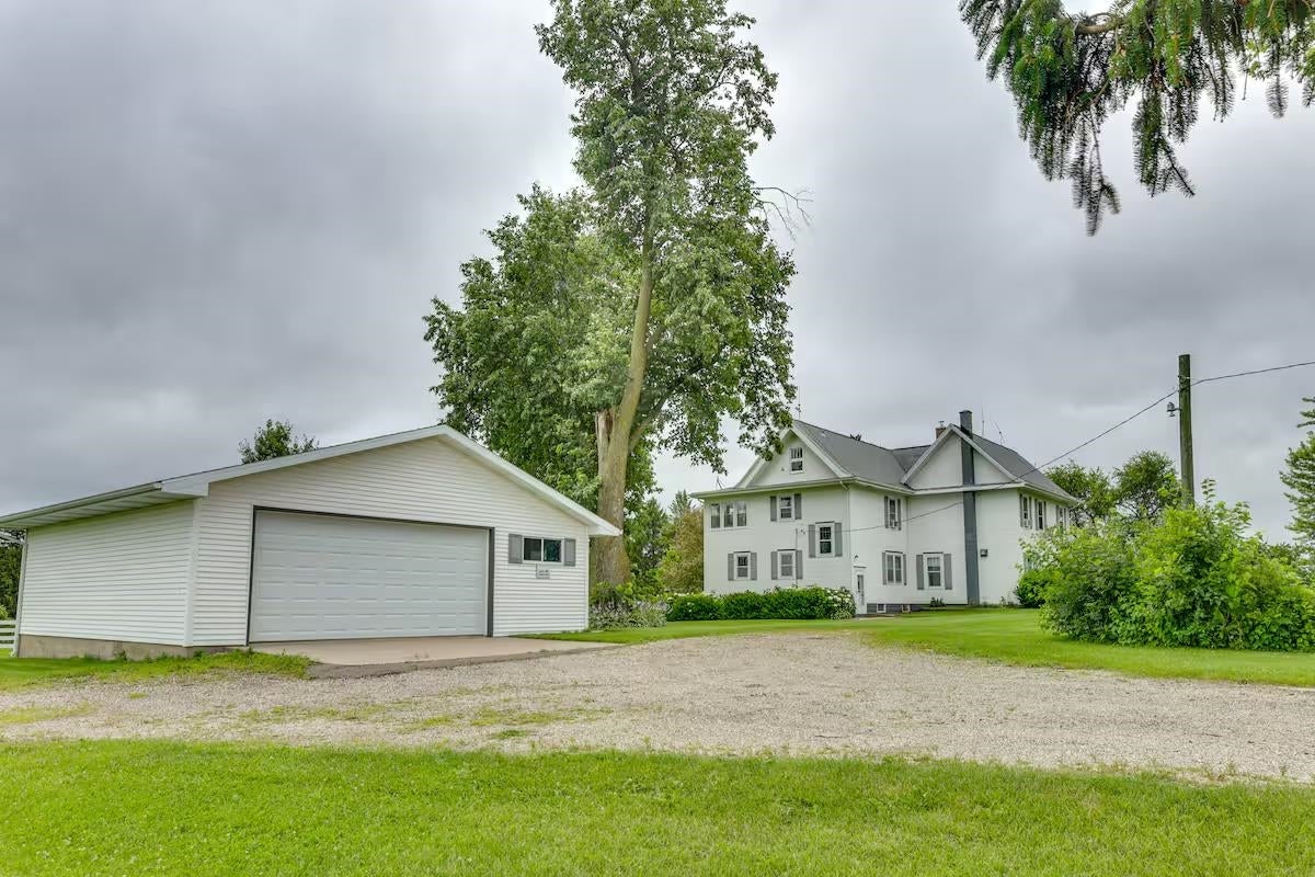 2749 Town Hall Rd, Mount Horeb, WI, 53572, USA, 5 Bedrooms Bedrooms, ,2 BathroomsBathrooms,Residential,Active,2749 Town Hall Rd,2025337