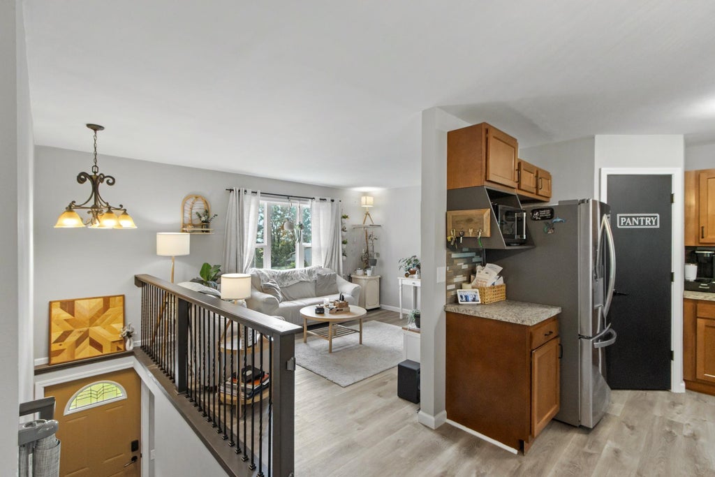 76116909 Real Estate Search