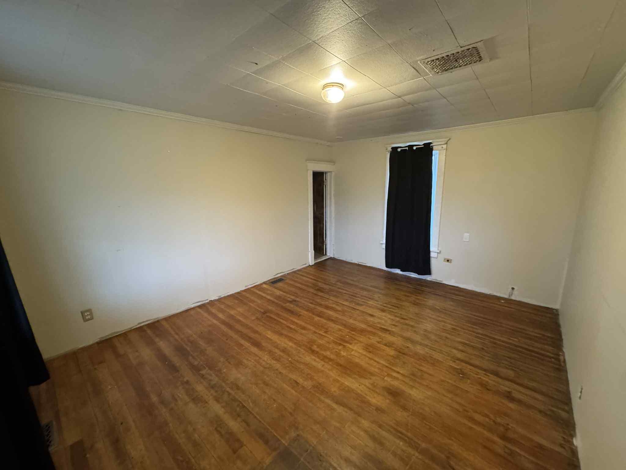 Baraboo, Wisconsin 53913, United States, 6 Bedrooms Bedrooms, ,3 BathroomsBathrooms,Residential,Active,230177