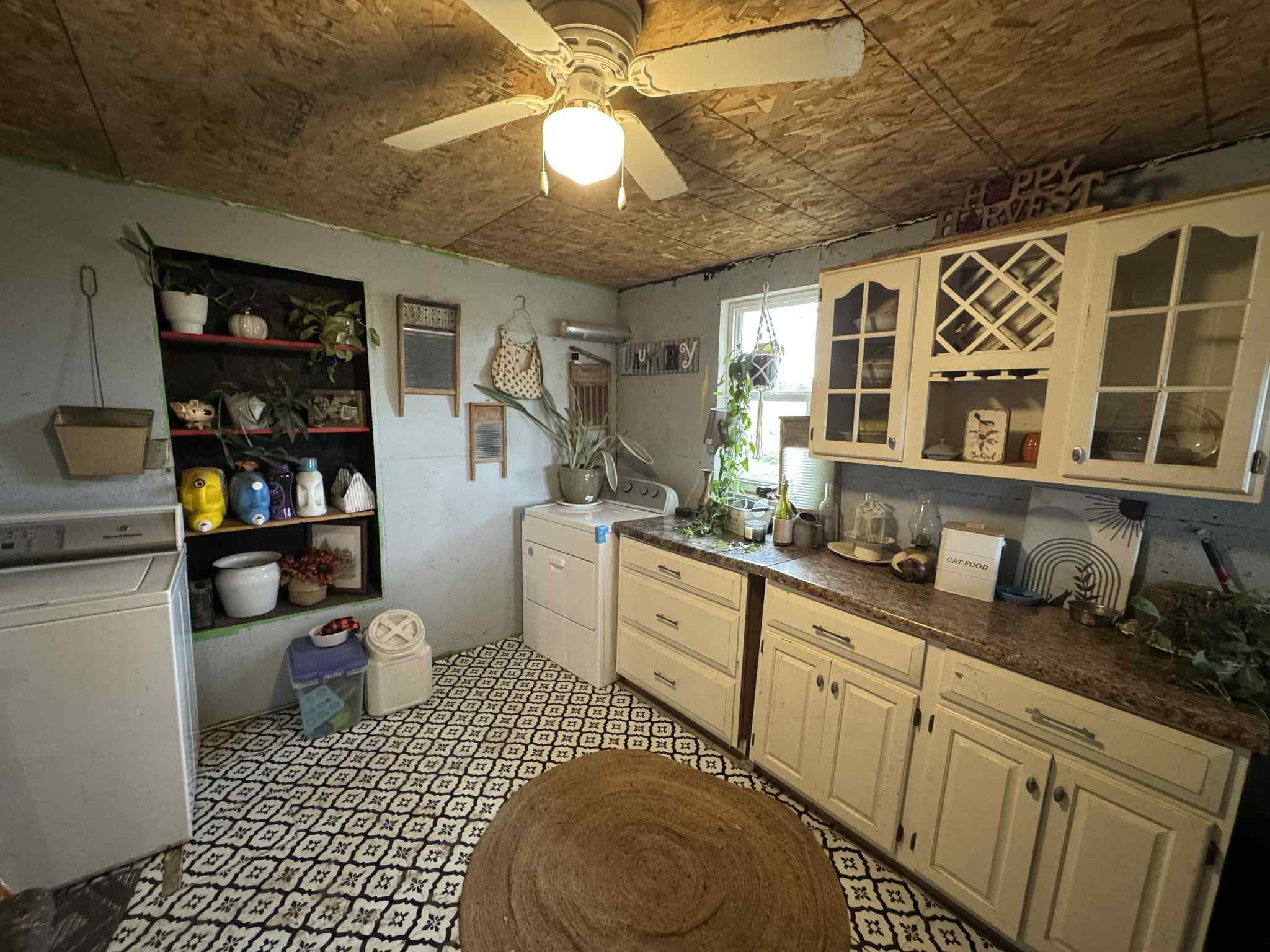 Baraboo, Wisconsin 53913, United States, 6 Bedrooms Bedrooms, ,3 BathroomsBathrooms,Residential,Active,230177