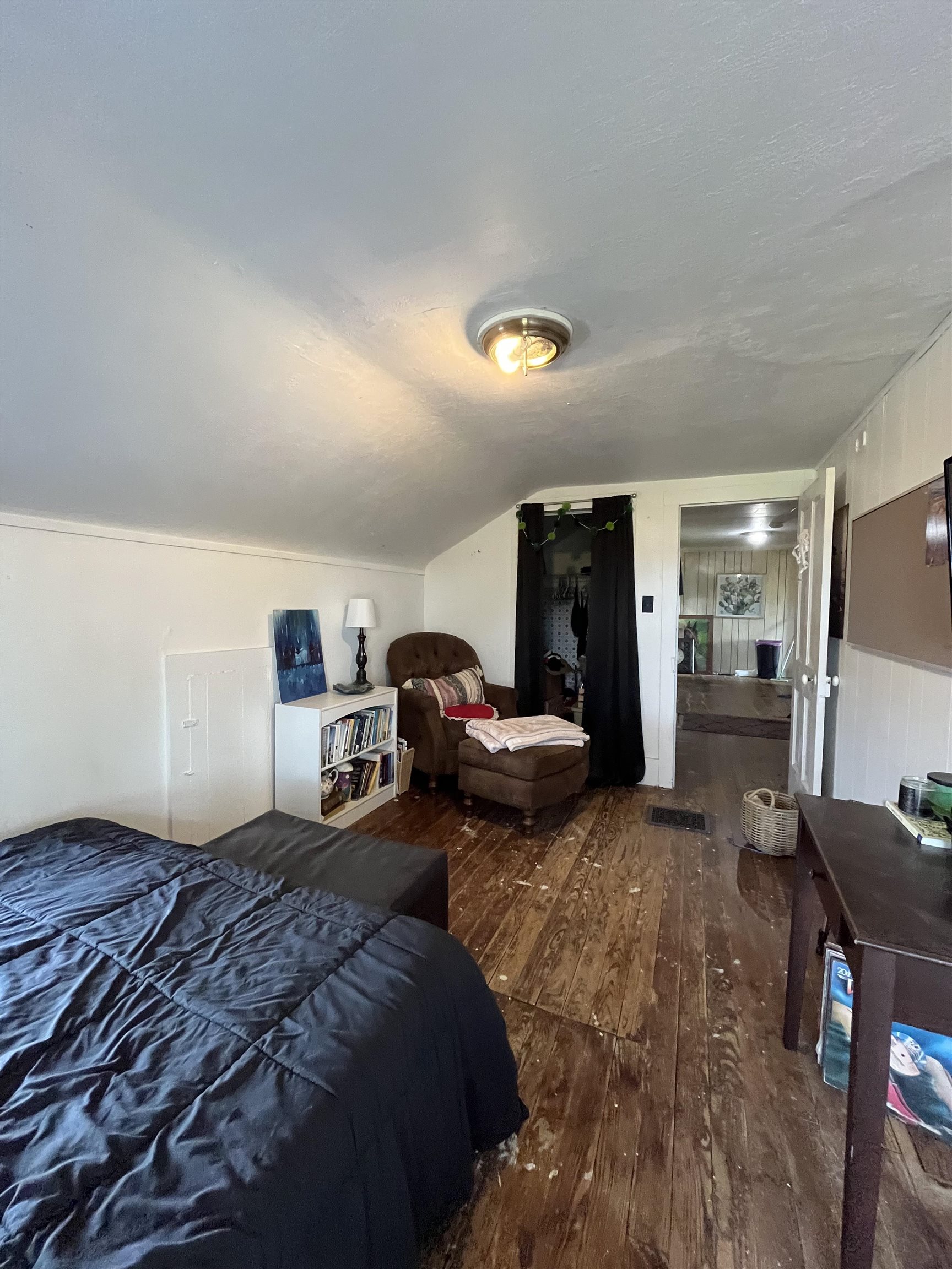 Baraboo, Wisconsin 53913, United States, 6 Bedrooms Bedrooms, ,3 BathroomsBathrooms,Residential,Active,230177