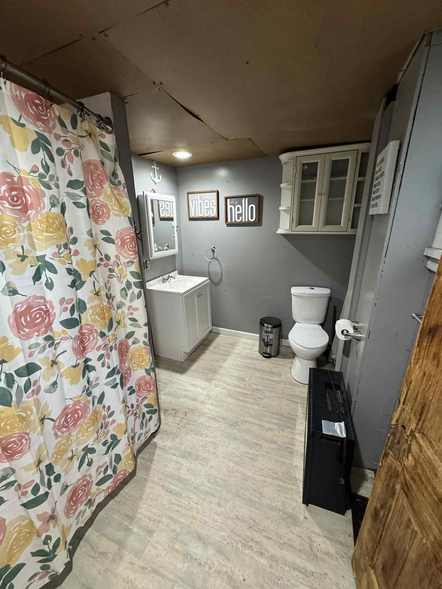 Baraboo, Wisconsin 53913, United States, 6 Bedrooms Bedrooms, ,3 BathroomsBathrooms,Residential,Active,230177