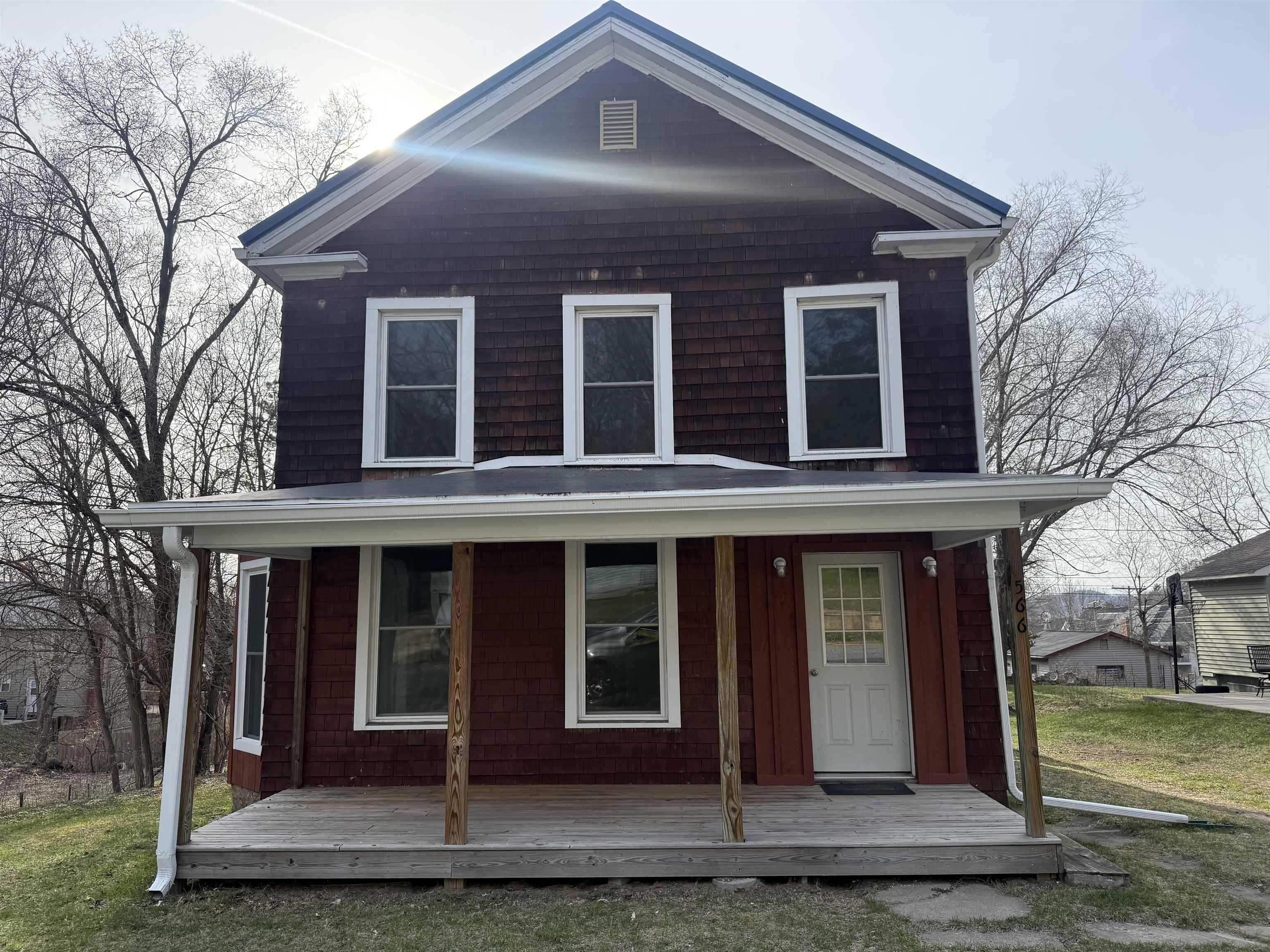 566 N Chestnut Street