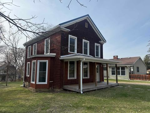 Photo of 566 N Chestnut Street, Richland Center, WI 53581 (MLS # 2020183)
