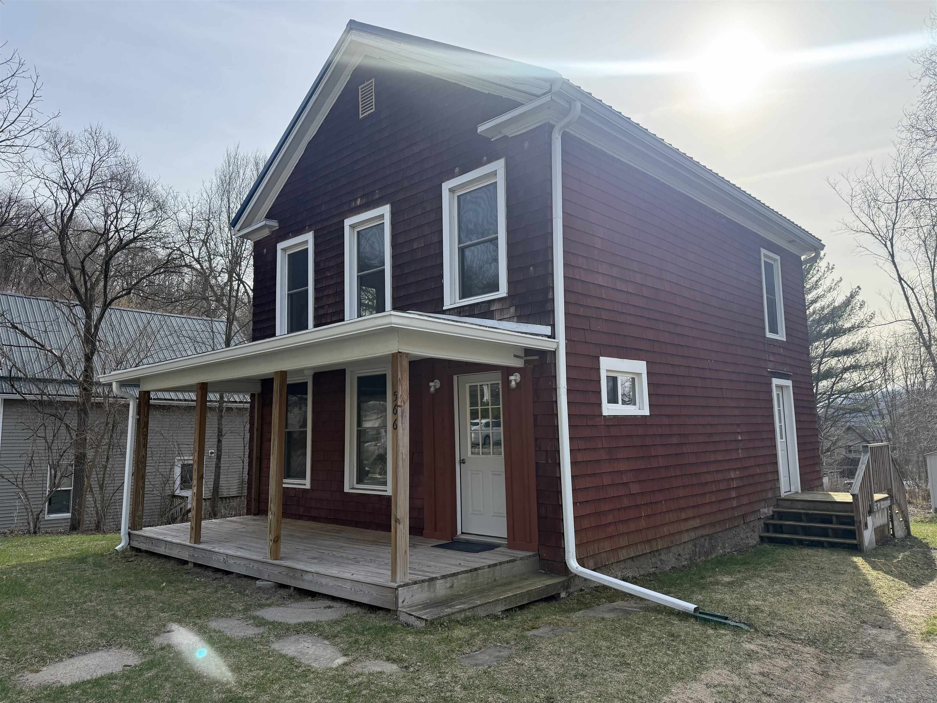 566 N Chestnut Street