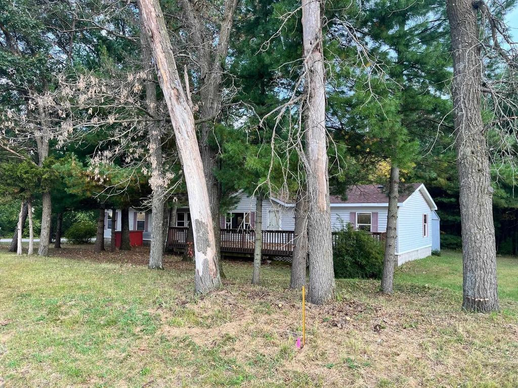 Photo for 2946 14th Avenue, Wisconsin Dells, WI 53965 (MLS # 2001640)