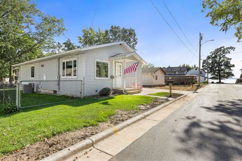 Photo of 4511 Larson Street, McFarland, WI 53558 (MLS # 2009730)