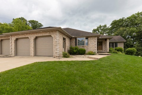 Photo of 1223 W Sherman Avenue, Fort Atkinson, WI 53538 (MLS # 2027619)