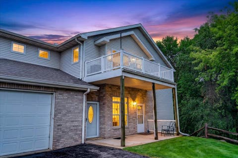 Photo of W11563 Island View Court, Lodi, WI 53555 (MLS # 2026748)