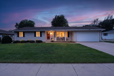 Photo of 1927 Hancock Lane, Janesville, WI 53545 (MLS # 2030828)